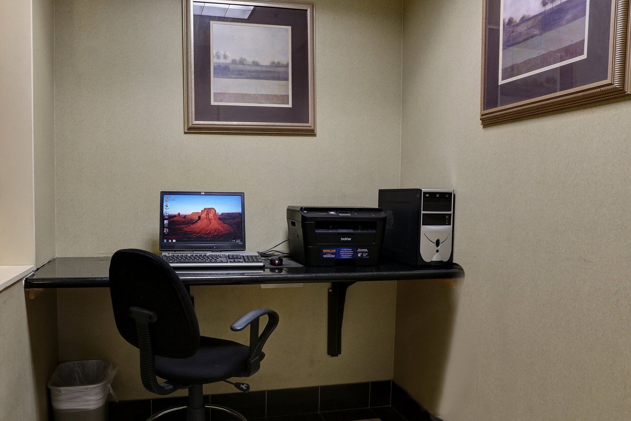 in-room business centre