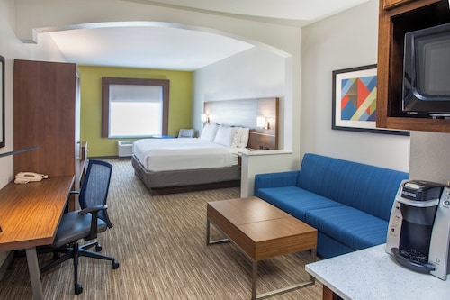 Holiday Inn Express & Suites Texarkana by IHG