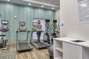 Fitness facility - Holiday Inn Express & Suites Lincoln Airport by IHG (Lincoln)