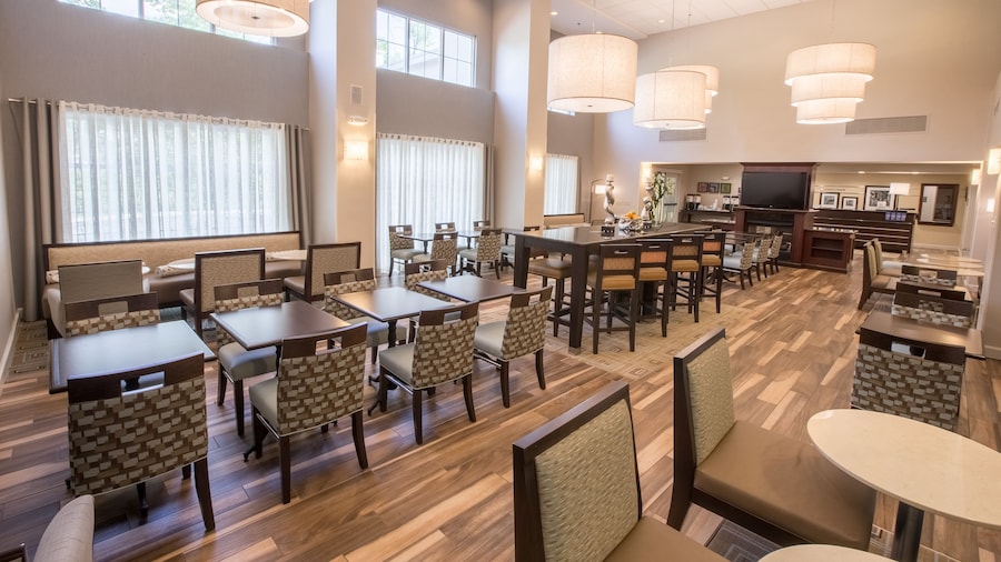 Hampton Inn & Suites Berkshires-Lenox