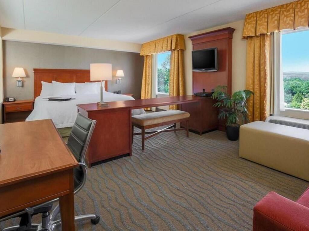 Premium bedding, pillowtop beds, in-room safe, desk