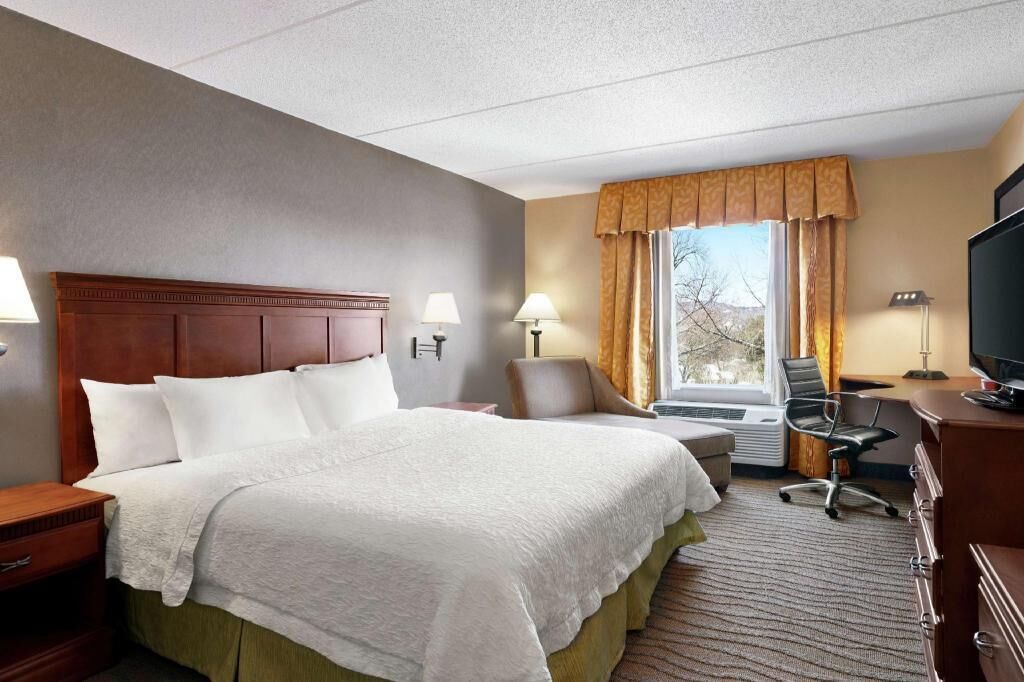 Premium bedding, pillowtop beds, in-room safe, desk