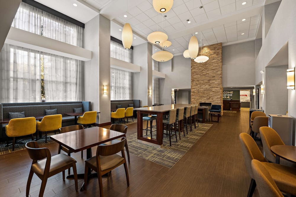 Hampton Inn & Suites Poughkeepsie