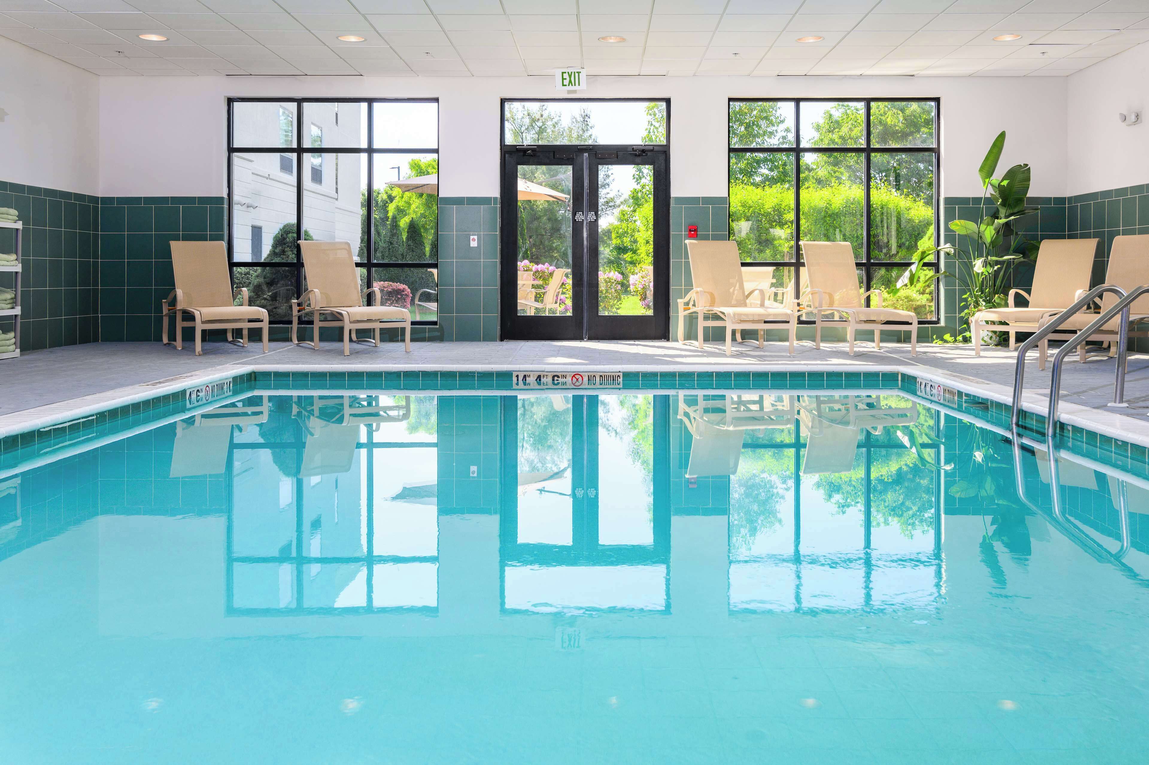 indoor pool, open 9:00 am to 10:00 pm, pool loungers
