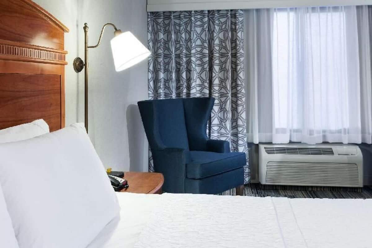 Premium bedding, in-room safe, blackout curtains, iron/ironing board