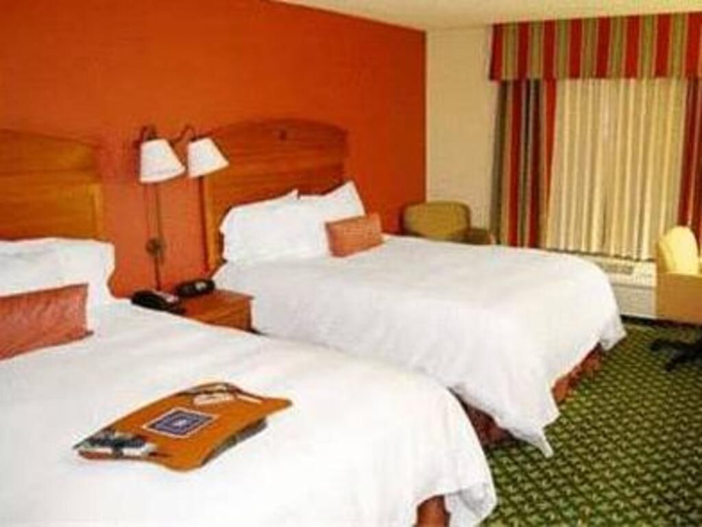 Premium bedding, in-room safe, blackout drapes, iron/ironing board