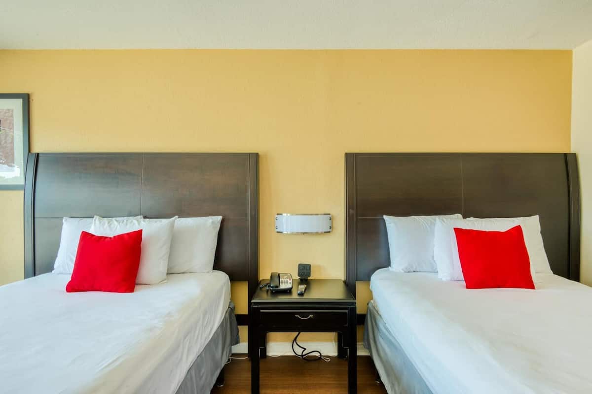 Schreibtisch, Bügeleisen/Bügelbrett, kostenloses WLAN