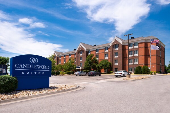 Exterior - Candlewood Suites Olathe by IHG (Olathe)