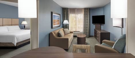 Suite, 1 Bedroom | Desk, blackout drapes, iron/ironing board, free cribs/infant beds