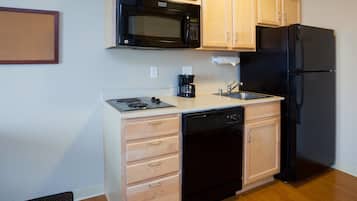 1 bedroom, in-room safe, desk, iron/ironing board