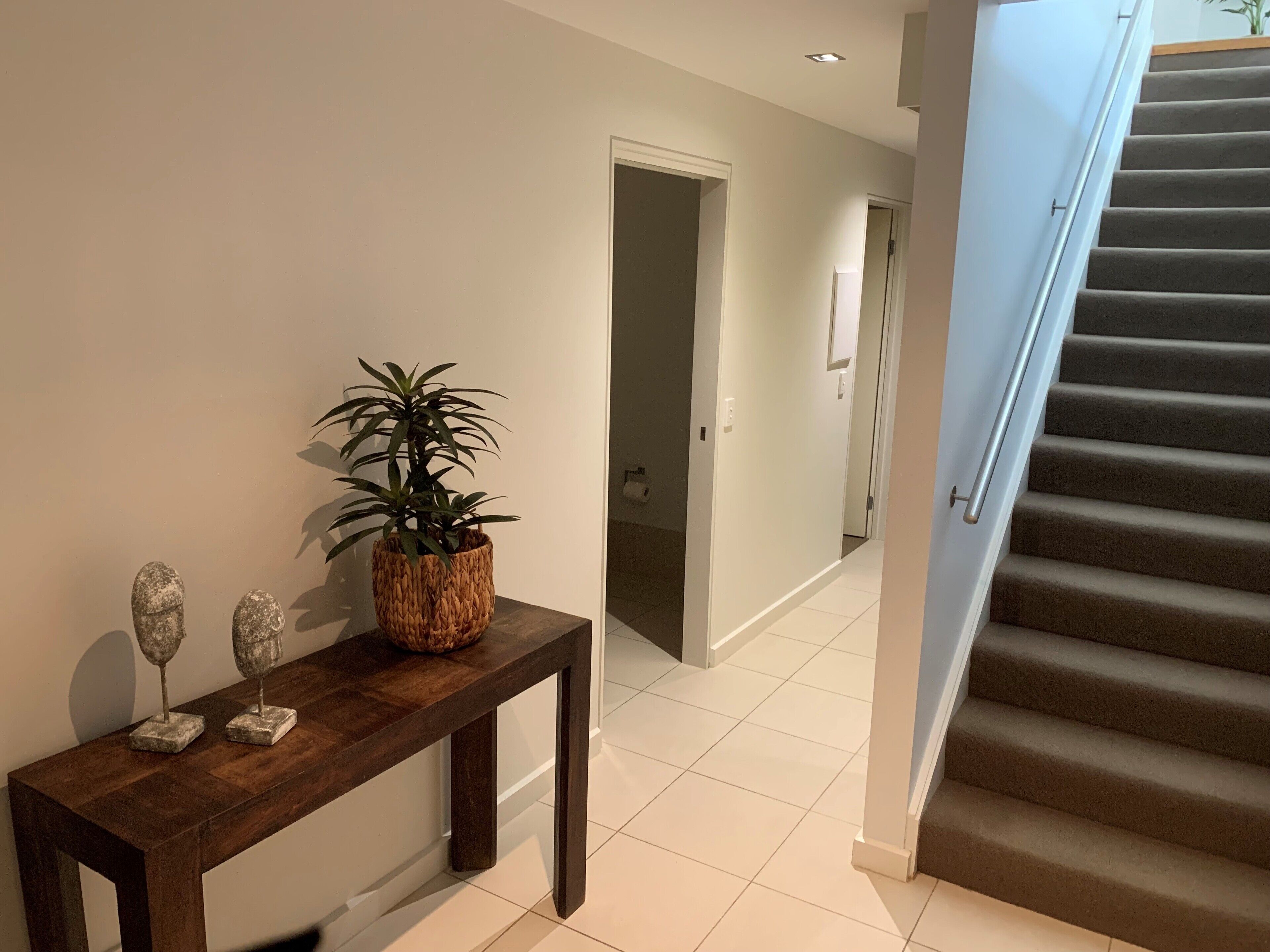 deluxe three bedroom apartment | 1 bedroom, in-room safe, individually decorated, individually furnished