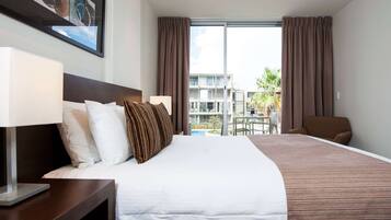 In-room safe, individually decorated, individually furnished, desk