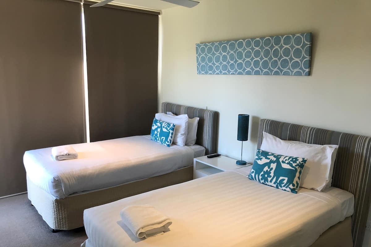 Deluxe Two Bedroom Apartment | 1 bilik tidur, peti besi dalam bilik, dihias secara berasingan