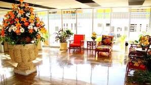 Interior entrance - Sands Acapulco Hotel & Bungalows (Acapulco)