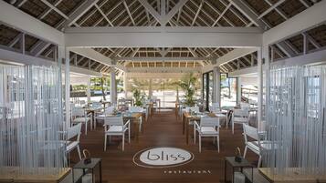 2 Restaurants, Frühstück, Mittagessen, Abendessen, mediterrane Küche