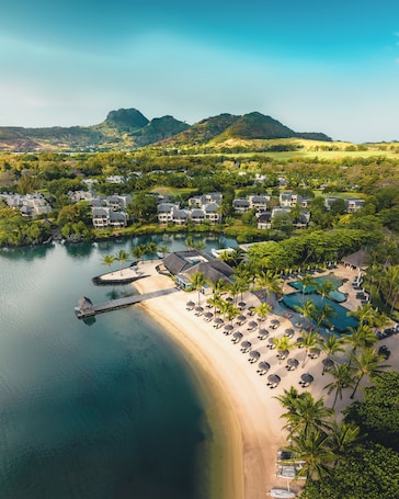 Aerial view. The Bay Club at Anahita