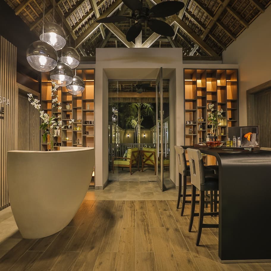 Couples treatment rooms, sauna, steam room, body treatments