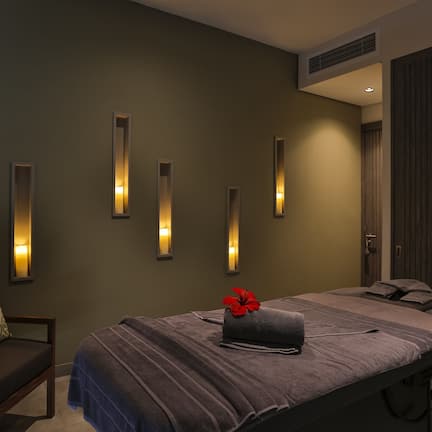 Couples treatment rooms, sauna, steam room, body treatments