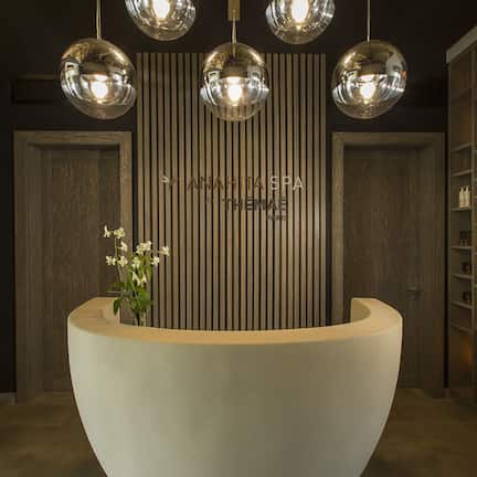 Couples treatment rooms, sauna, steam room, body treatments