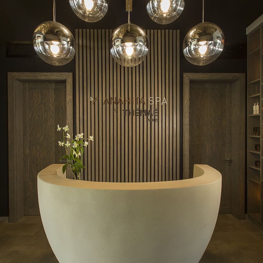 Couples treatment rooms, sauna, steam room, body treatments