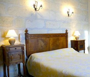 特色装修、特色家居、办公桌、遮光窗帘