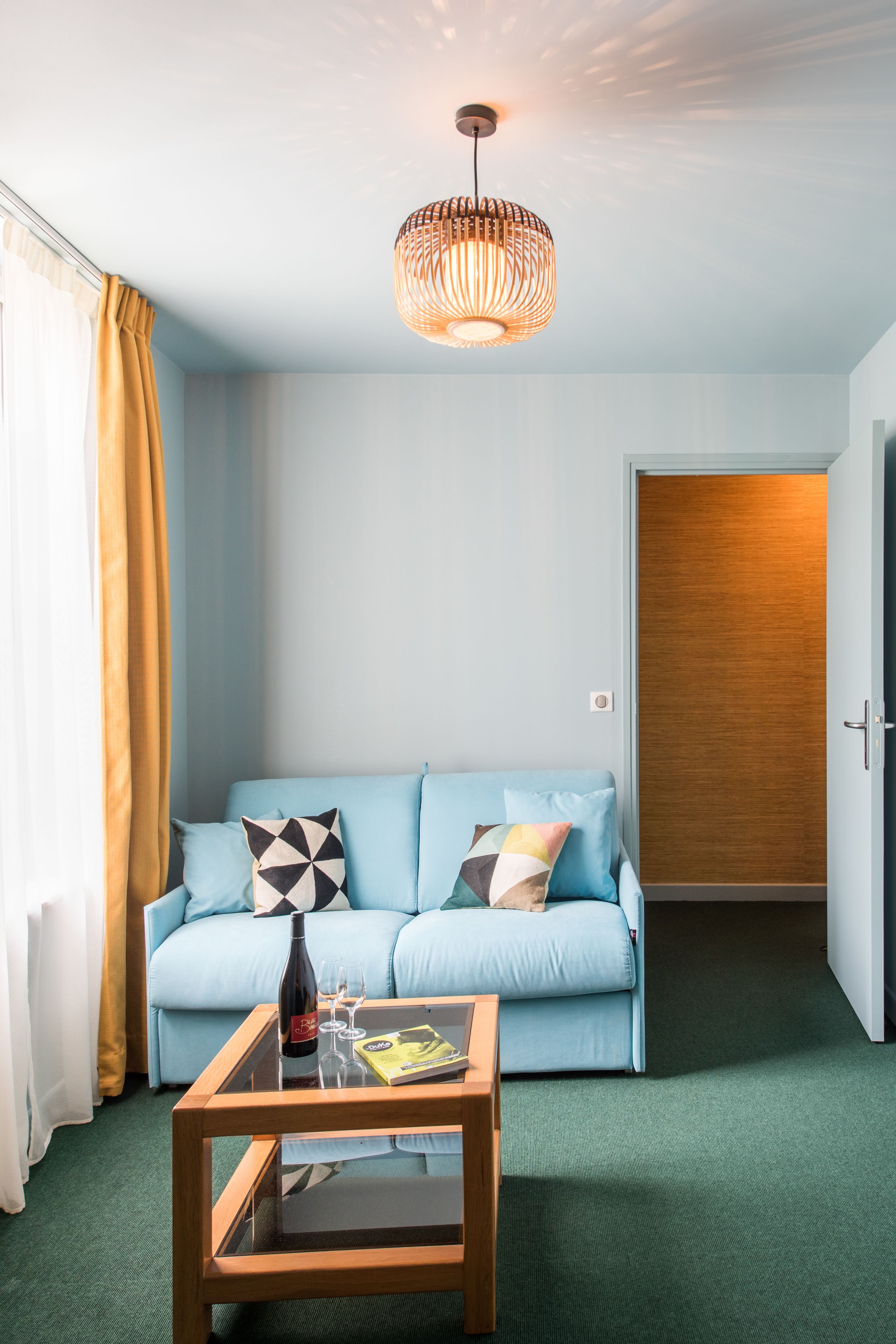 superior suite | premium bedding, individually decorated, individually furnished, desk