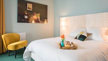 Premium bedding, individually decorated, individually furnished, desk