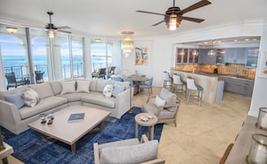 Televisión LCD, reproductor de DVD, estación para iPod