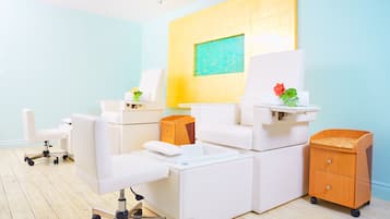 Soins corporels, soins d'aromathérapie, massages aux pierres chaudes