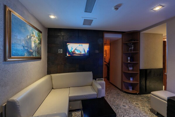 Body scrubs, facials, massage/treatment rooms