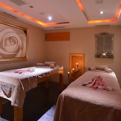 Scrub corpo, trattamenti per il viso, sale per trattamenti e massaggi