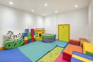 Children's play area - indoor - Cromer Country Club (Cromer)