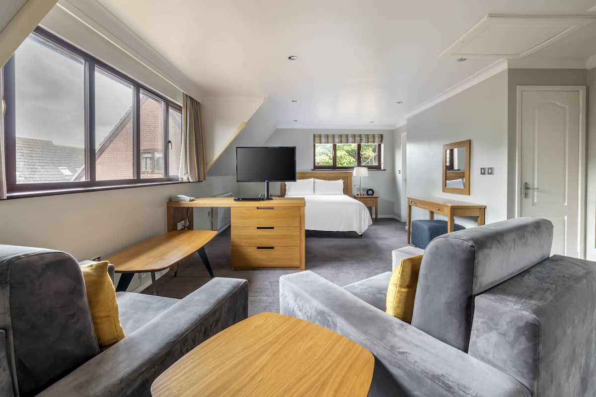 Studio (Apartment) | Iron/ironing board, free cribs/infant beds, free WiFi, bed sheets