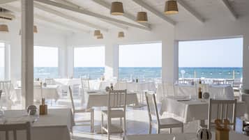 Lunch and dinner served