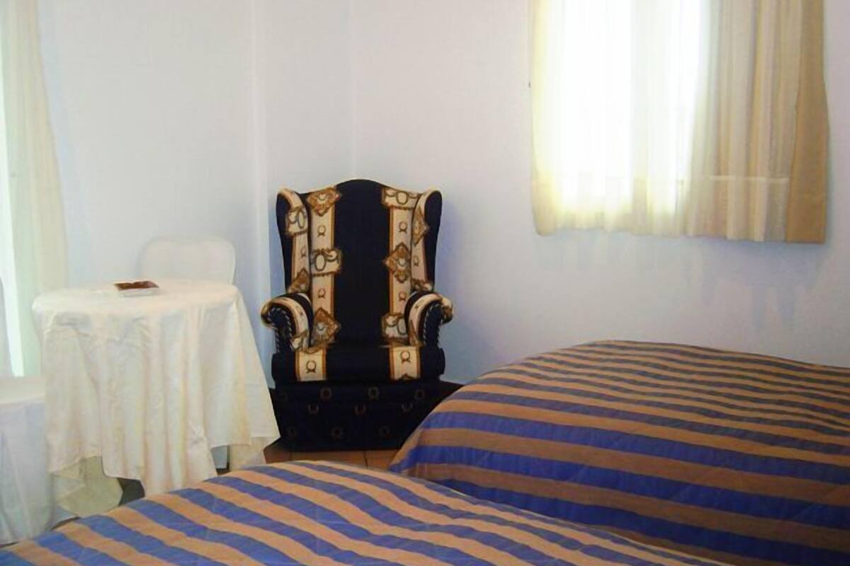 Standard Studio | Blackout curtains, iron/ironing board, free WiFi, bed sheets