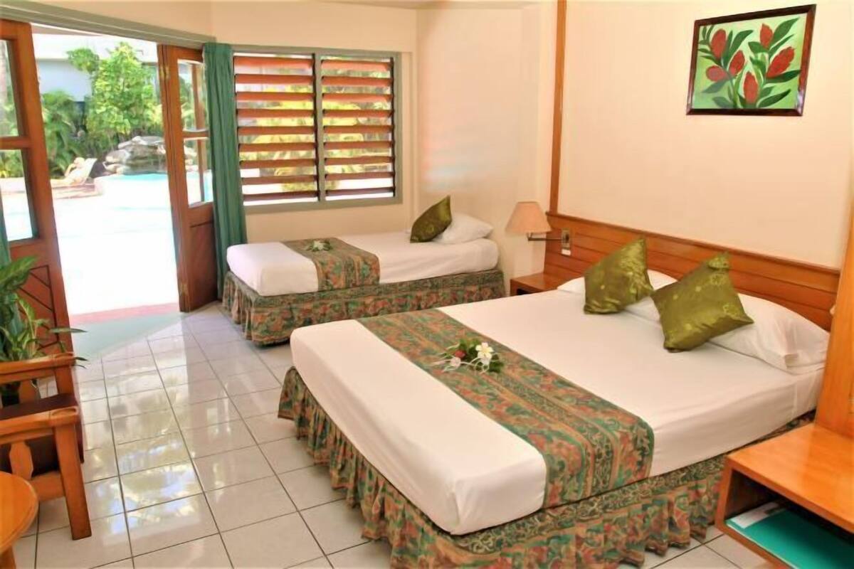 In-room safe, laptop workspace, soundproofing, cribs (surcharge)