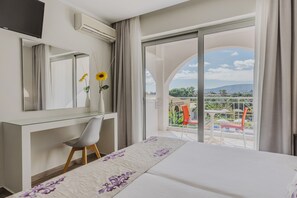 Deluxe Twin Room, 2 Single Beds, Balcony