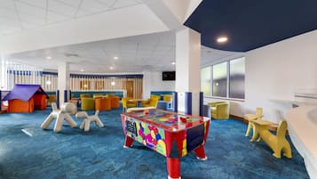 Innen-Kinderspielplatz