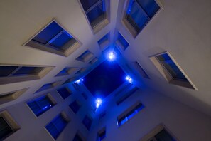 Front of property – evening/night - Eos Hotel (Lecce)