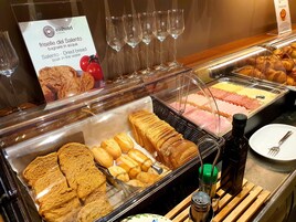 Desayuno buffet incluido todos los días 