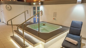 室內 Spa 池