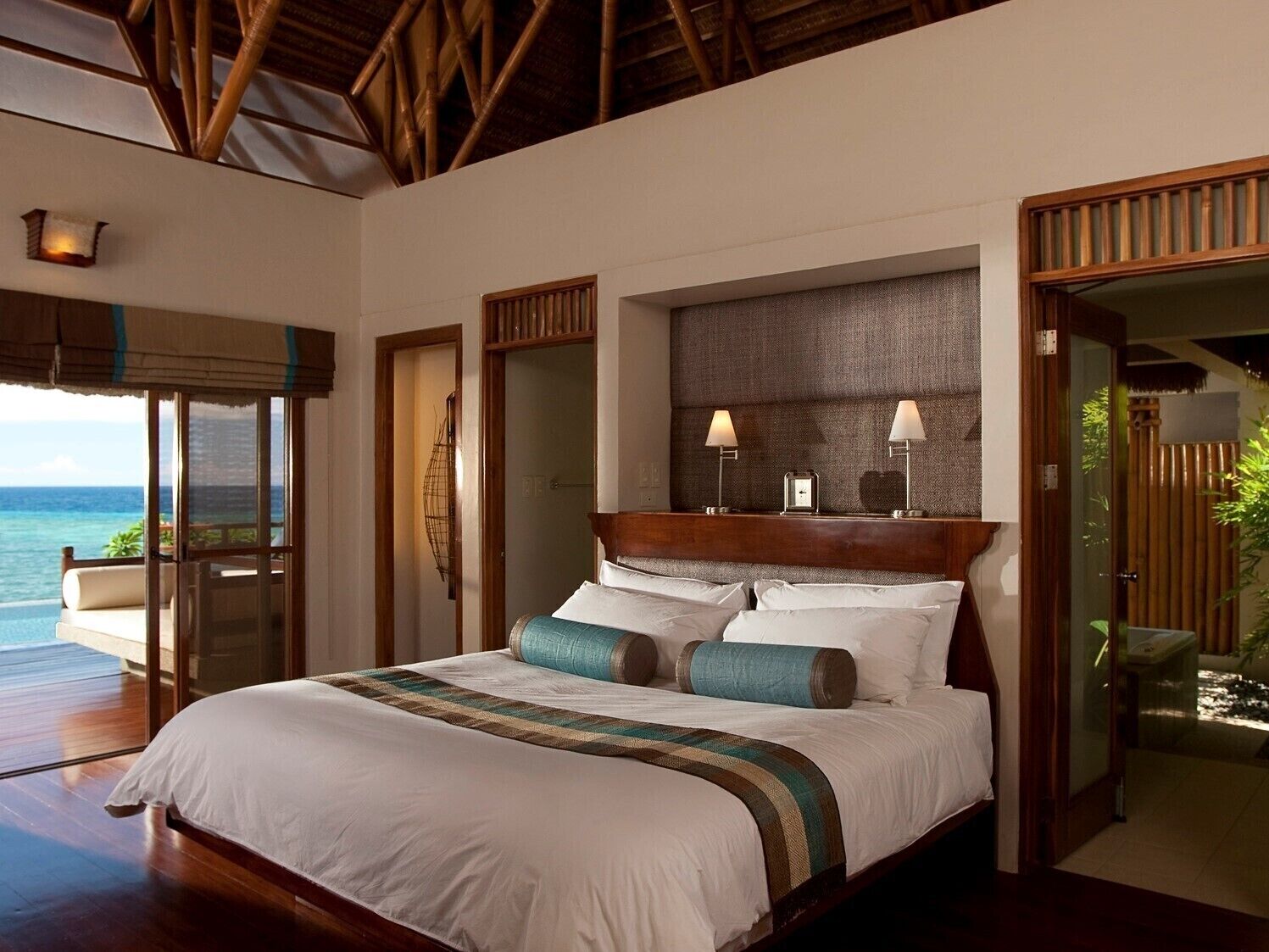 Indoor pool, 14 outdoor pools