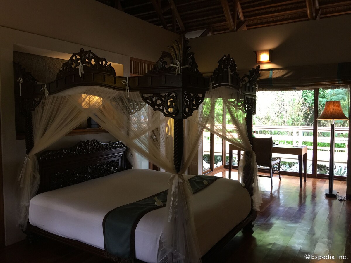 Presidential Villa with Infinity Pool