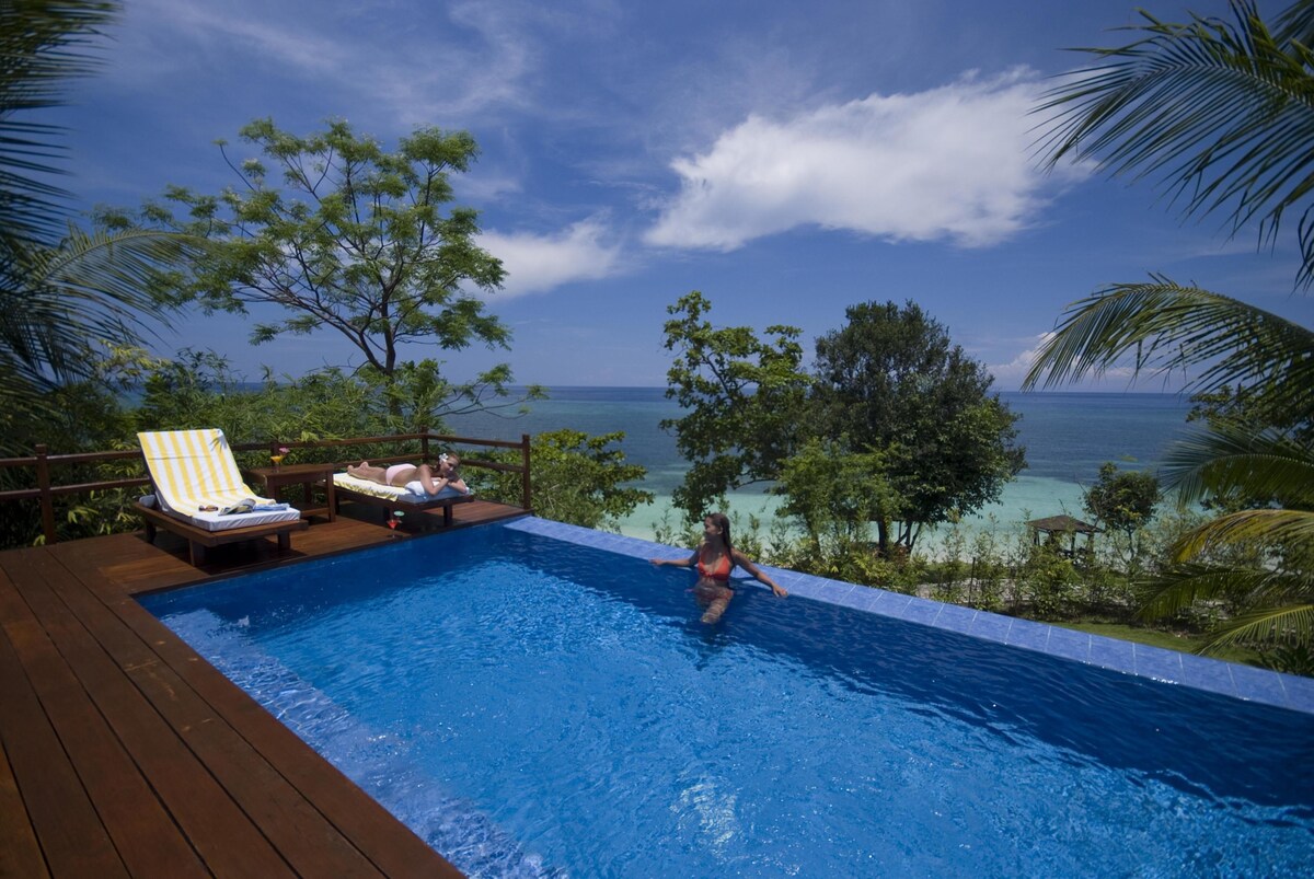 Eskaya Beach Resort, Infinity Pool Villa