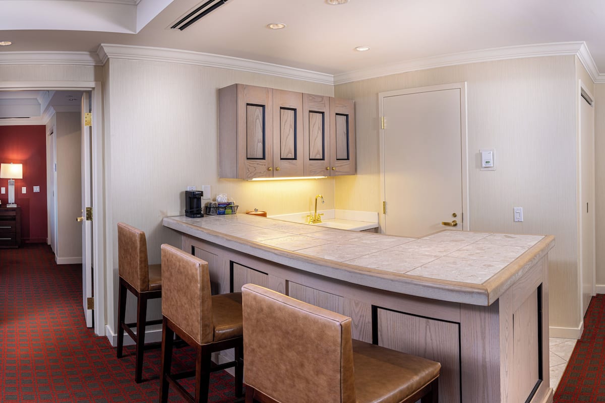 1 bedroom, pillowtop beds, in-room safe, desk