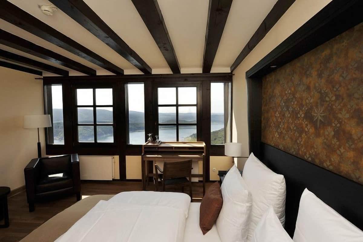 Premium Double Room | Minibar, in-room safe, desk, free cribs/infant beds
