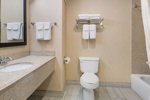 Free toiletries, hair dryer, towels - Best Western Comanche Inn (Comanche)