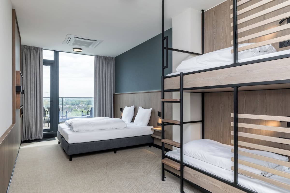 Junior Suite | In-room safe, blackout drapes, iron/ironing board (on request)