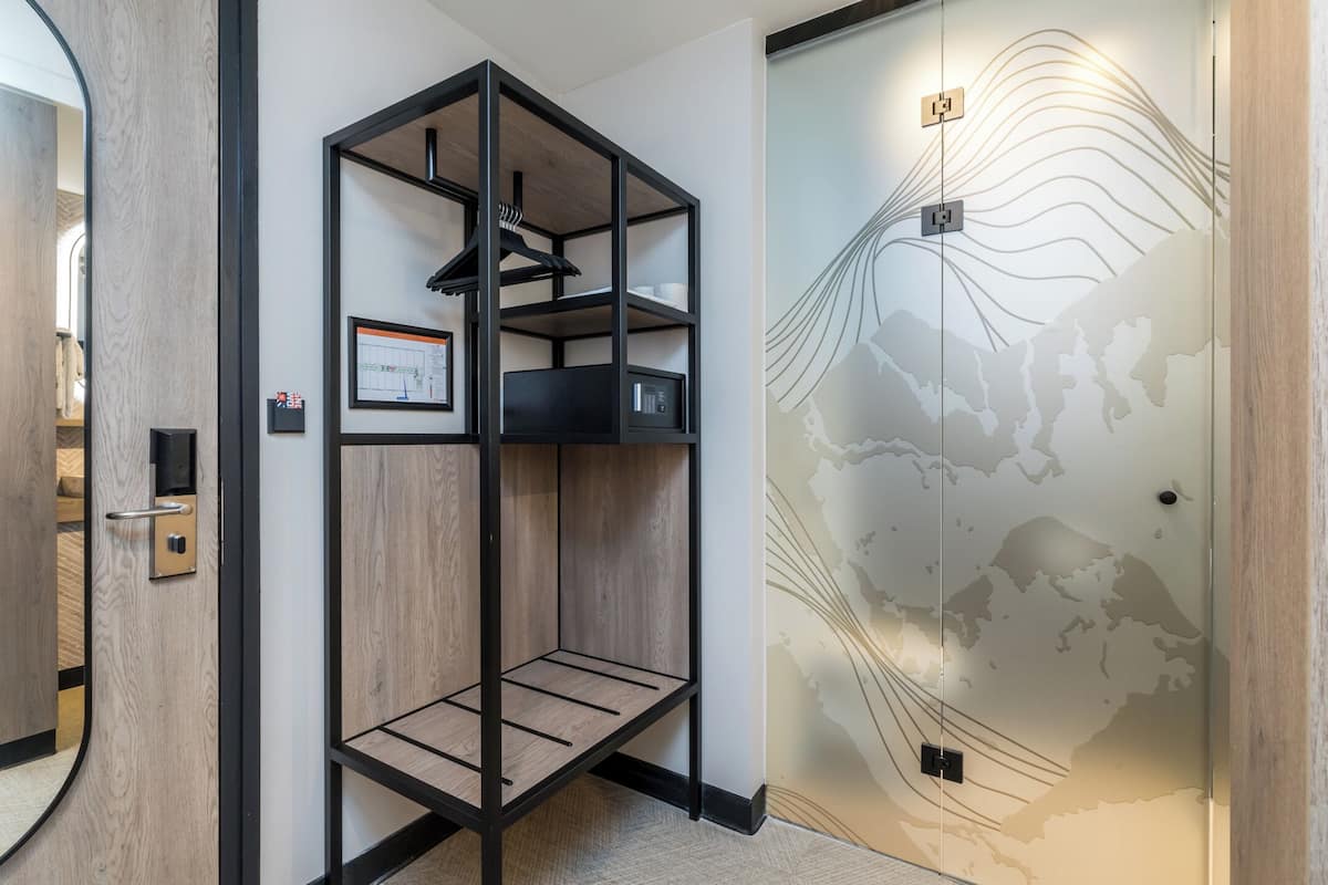 Deluxe Room | In-room safe, blackout drapes, iron/ironing board (on request)