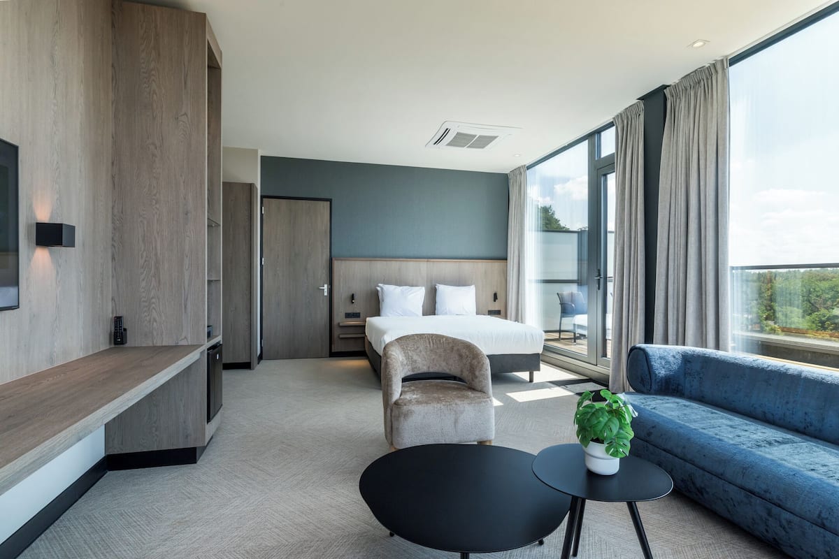 Executive Room | In-room safe, blackout drapes, iron/ironing board (on request)